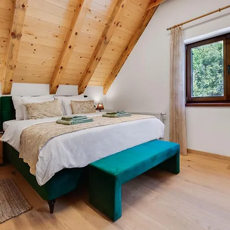 Falcons Nest Zadarvillas * Gračac