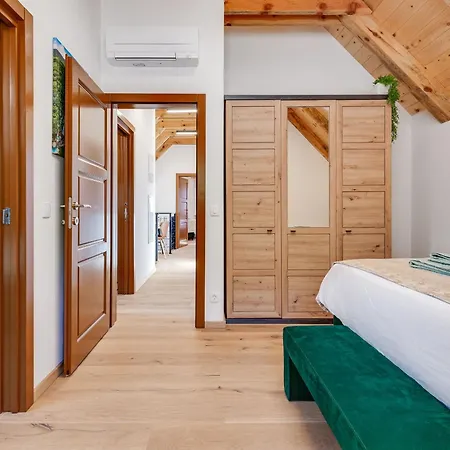 Willa Falcons Nest Zadarvillas Gračac