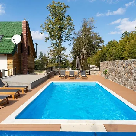 Falcons Nest Zadarvillas * Gračac